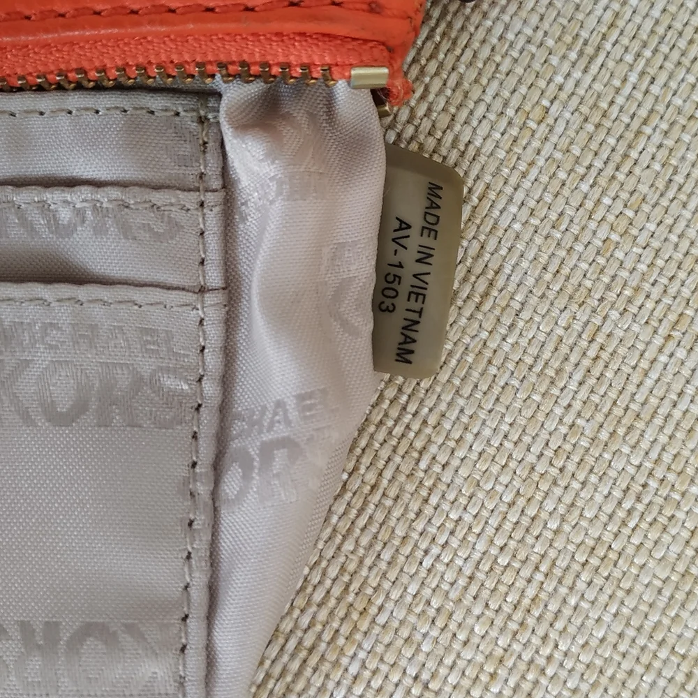 Michael Kors Fuchsia Colored Wristlet - Picture 3 of 10